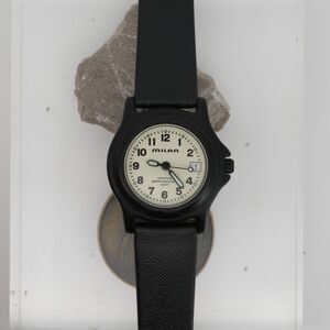 Milan Quartz Date – Black Case – Cream Dial – 29mm – New Battery – Extra Strap